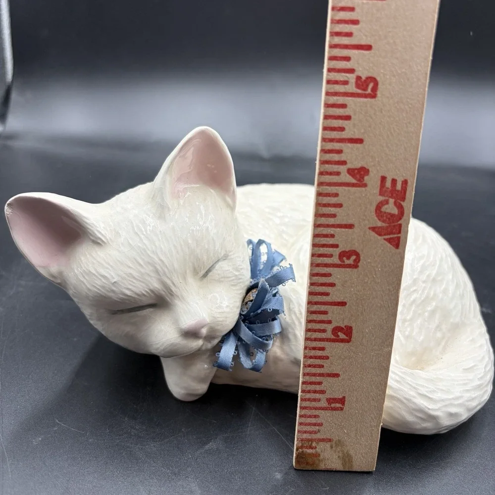 Vintage 1980 Scioto Ceramics White Ceramic Sleeping Cat Kitten Figurine